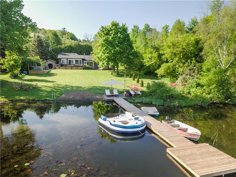 Newly Renovated Family Waterfront Cottage w/Hot Tub and Wood Stove