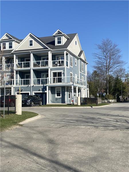 SUNSET BEACH HOUSE - LUXURY 4 BEDROOM CONDO STEPS FROM THE BEACH - SLEEPS 10