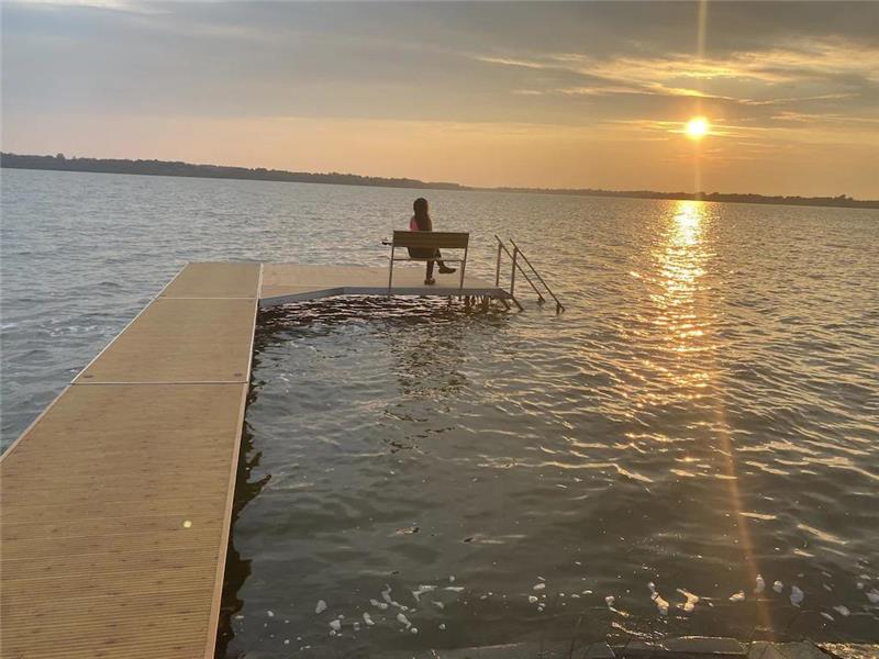 WATERFRONT COTTAGE rental (PRIVATE)