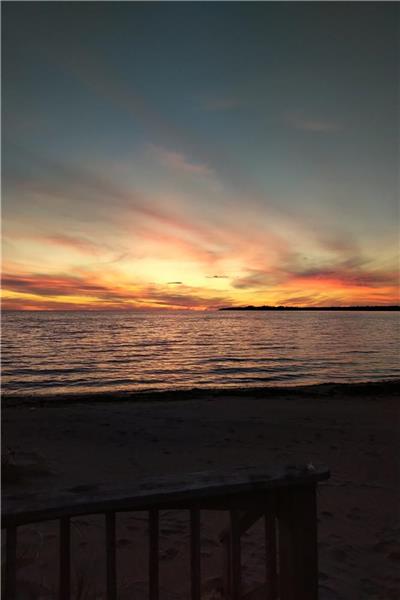 Walk to the beach cabin