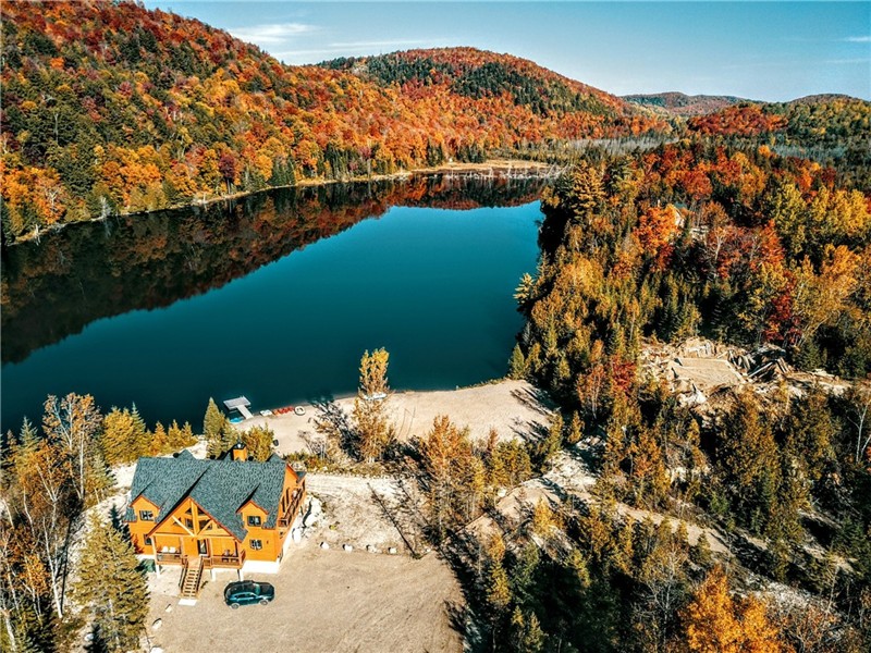 Rental cottages 6 bedrooms, 20 people (lake front), all furnished