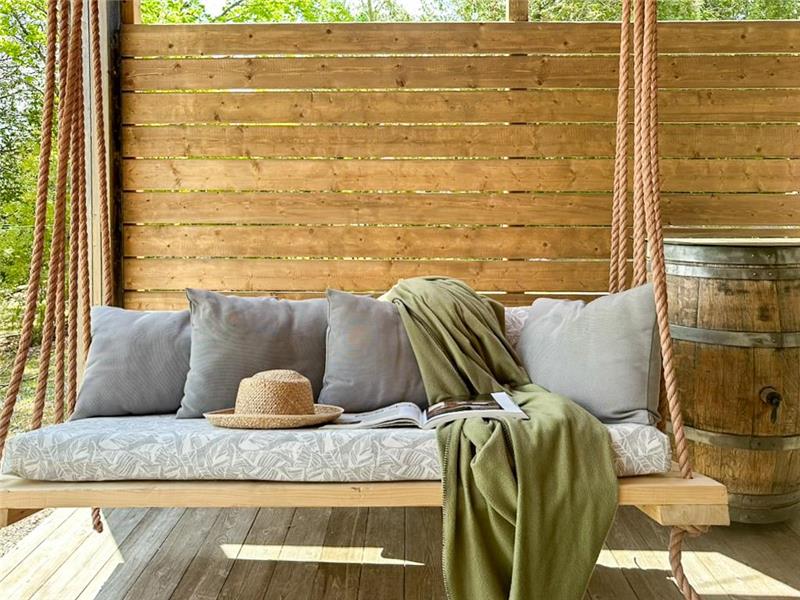 Dolomite Drift: Northern Bruce Peninsula Tobermory area waterfront cottage