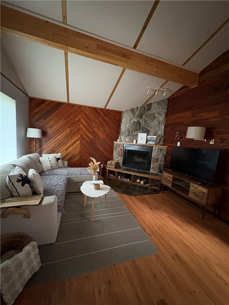 SOUTH BAY HAVEN COZY CABIN GETAWAY NEAR GRAND BEACH