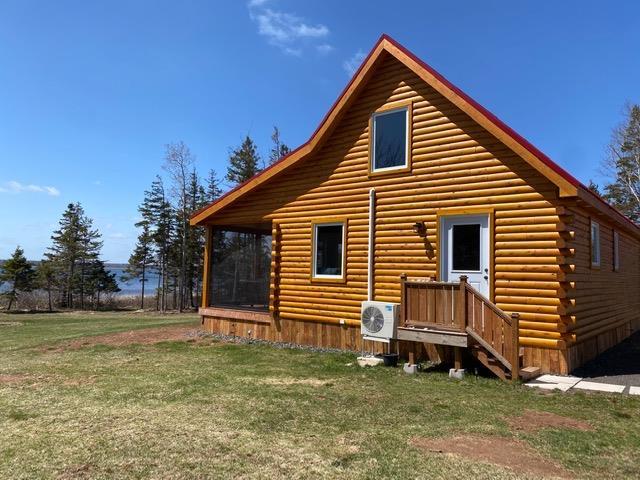 Waterfront Log Cabin on Panmure Island