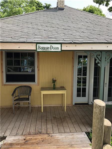 Beachfront Cottage in Southampton