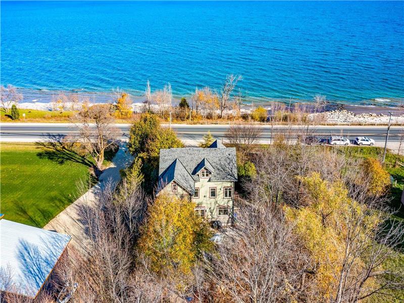 SHALE BEACH HOUSE - WATERFRONT COTTAGE 5 MINUTES AWAY FROM BLUE MOUNTAIN VILLAGE