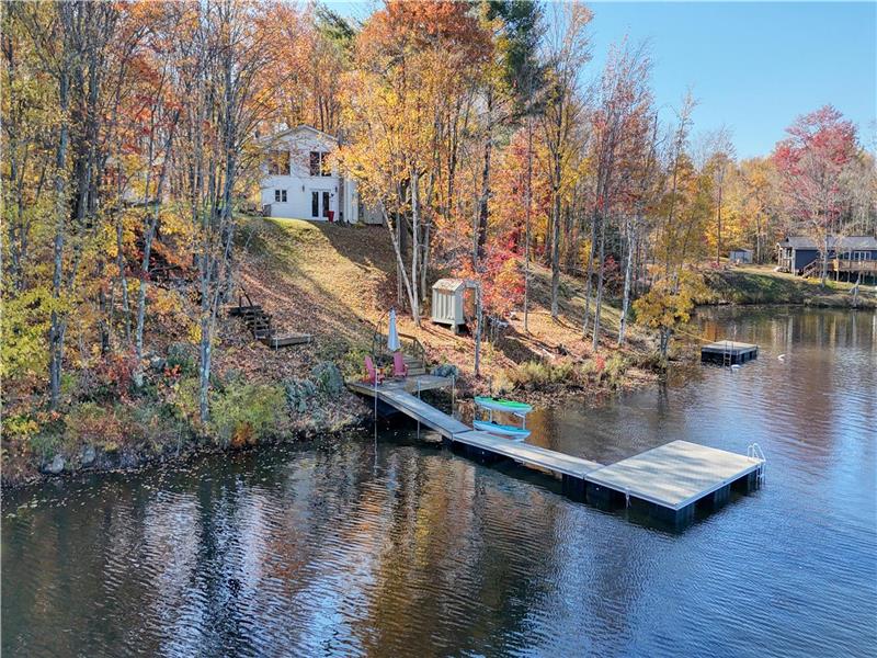 New Listing 4Season*3 King Size Beds plus Bunkie*  2 Fire PIts* 2 Hydrobikes *2Kayaks*Paddle Board.