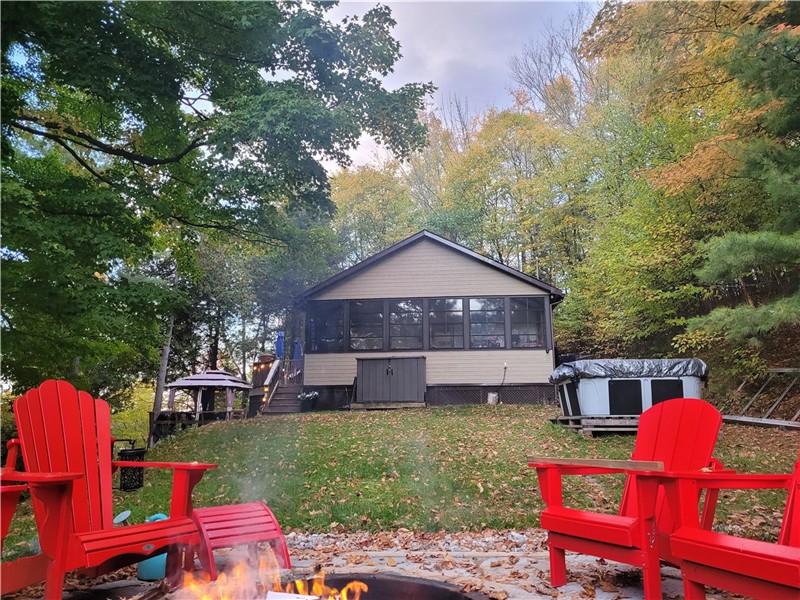 The Lily Pad on Loon Lake, Westport, ON