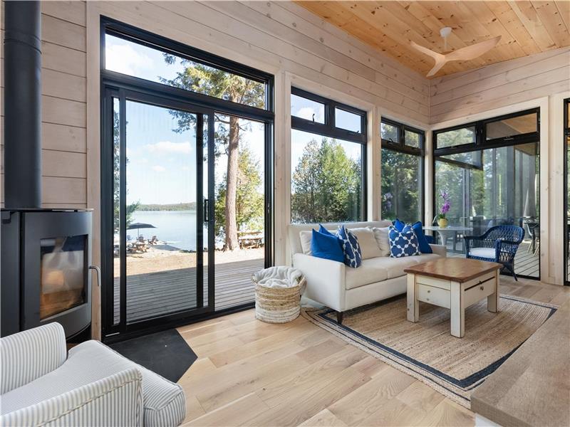 Island Escape w/ Private Waterfront + Kayak, SUP | Driftwood Cottage