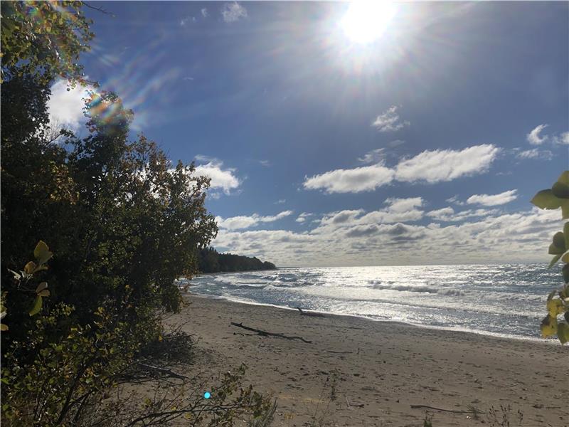 Lakefront Leisurely Hideway - Private and Peaceful - Newly Built