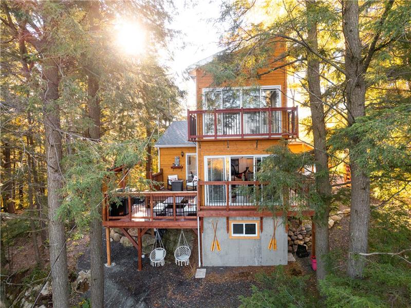LoveNestChalet | Spa & Foyer | Lac & Montagne