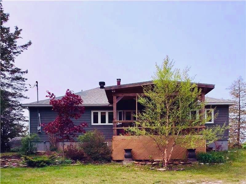 Chalet du lac Bernard près de Wakefield Québec