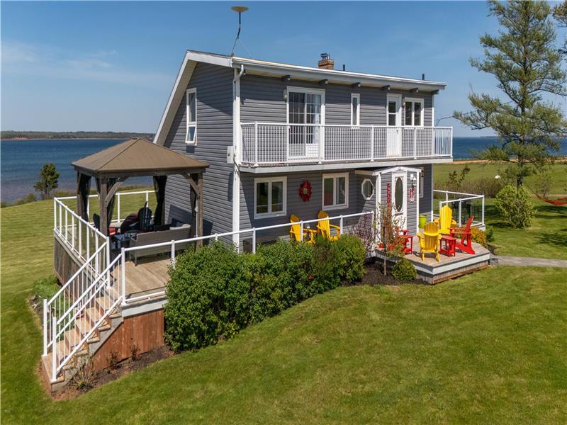 Waterfront Home! 4 Beds, 3 baths, 2 living rooms, wood Fireplace! First time renting no reviews yet!