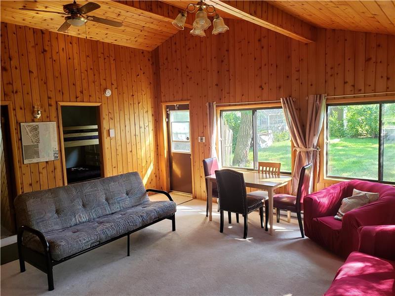Spacious Lake Front Cottage - Grand Marais