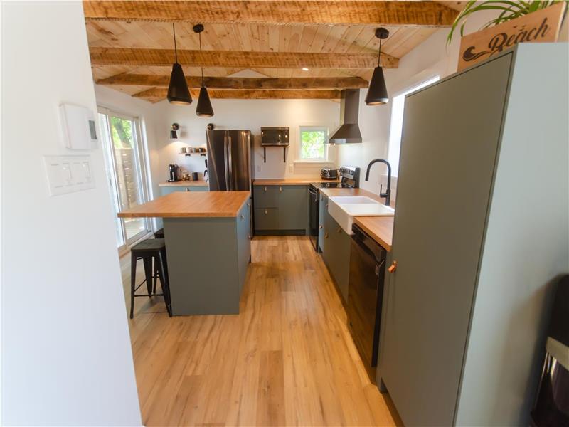 Off The Wharf Cottage