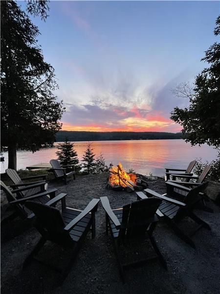 LakeKabin! Premium Lake! Private Cottage | HotTub,Sauna,Kayaks,SUP,BBQ,Firepit,Fireplace,Hammock