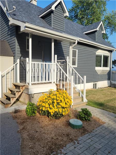 Retraite spacieuse au bord du lac dans la zone de conservation GTA