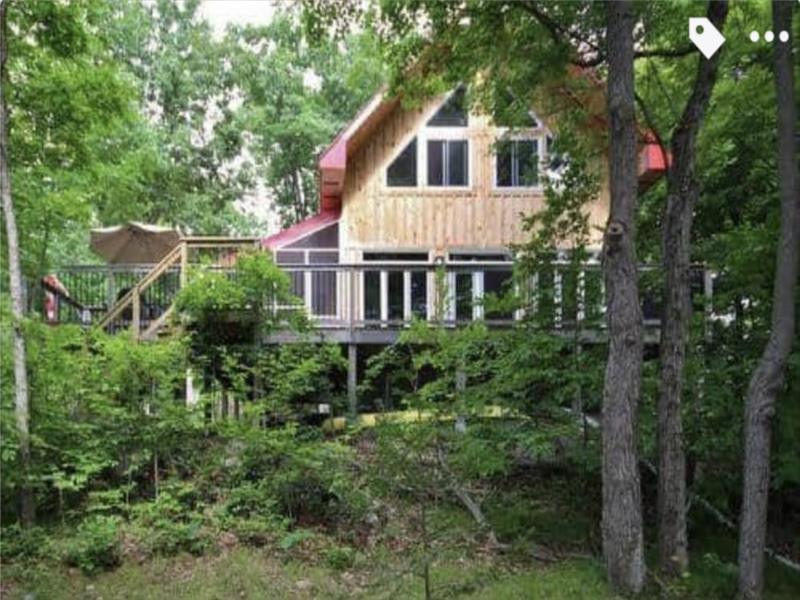Beautiful Cottage on Bob's Lake