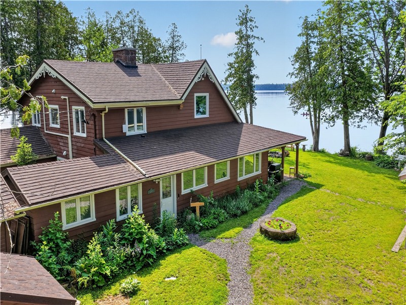 Waterfront Cottage | 230 Ft of Pristine Shoreline | Pigeon Lake| Near Bobcaygeon |