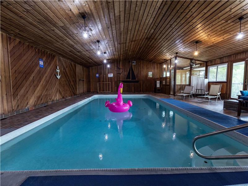 Indoor Heated Pool & Sauna on the River