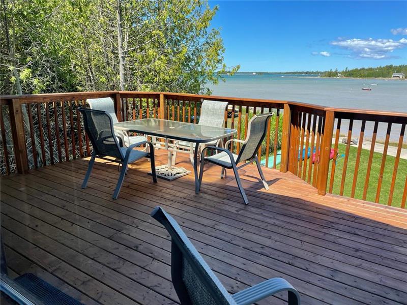 Waterfront Cottage Fun. Kayak, Paddle, BBQ & Starry Nights at Lake Huron