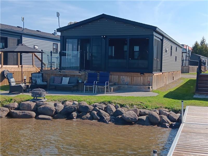 Cottage For Sale/ Park Model Waterfront, Rice Lake