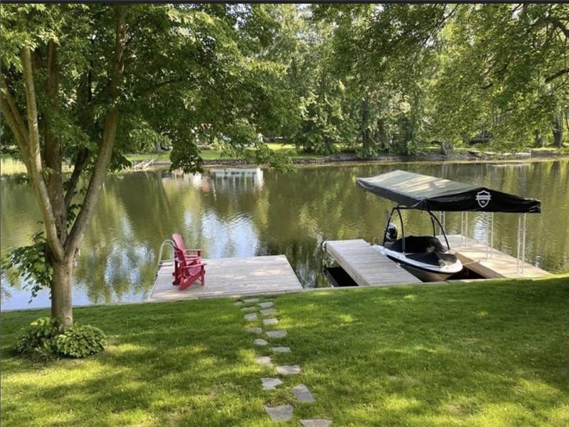 Gorgeous-Modern 4 Season-Severn River Retreat