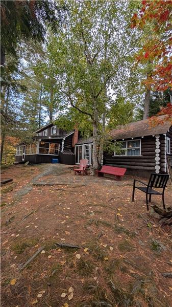 Baysville Lake Retreat – 4BR/2BA Cottage + 2 Private Cabins | Muskoka Escape