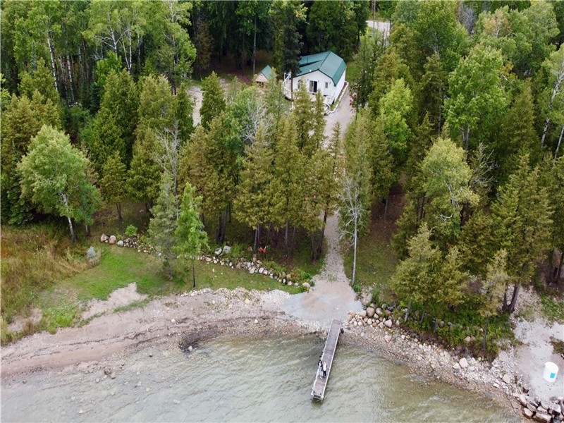 Waterfront 2-br Year round Cottage in Kagawong, Manitoulin Island