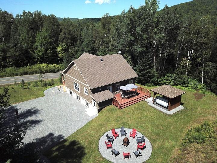 CITQ 297392 Mont Blanc Cottage Ski & Golf & PrivateJacuzzi & ComfortAwait & Amazing Family Gathering