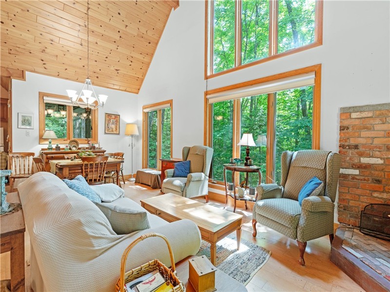 Secluded Cottage on Soyers Lake