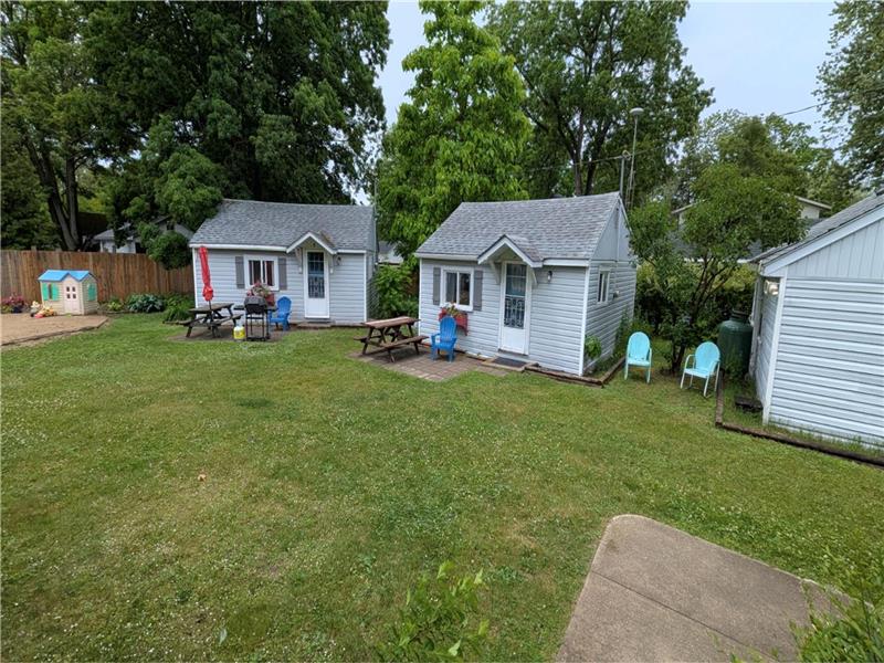 Backyard Cottages Port Elgin