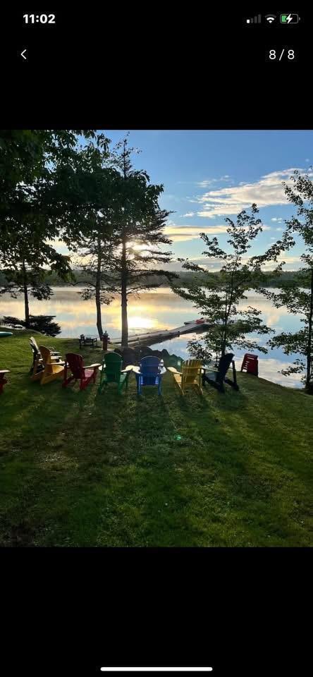 Cozy lakefront cottage on Rumsey Lake