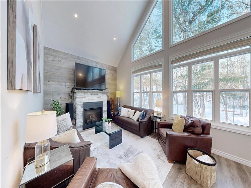 Muskoka Lakeside Cottage Cozy Gateaway Enjoy Nature Fishing and Boating