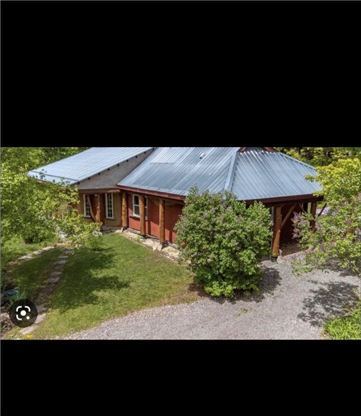 Pour Seasons, Spa, cottage