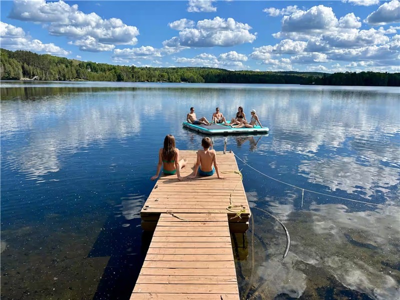 Dahlia's on Denbigh – Your Perfect Waterfront Escape