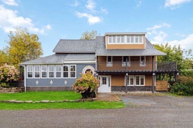 Tipsy Lobster - 4 Bedroom Coastal Home Steps to Parlee Beach