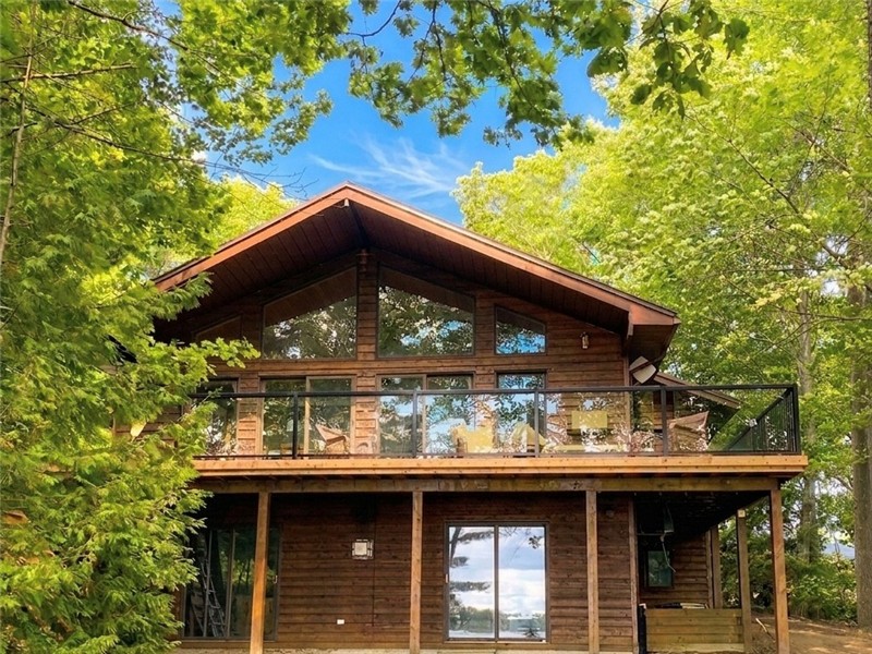 Vivian House - Port Severn Lakefront Cottage