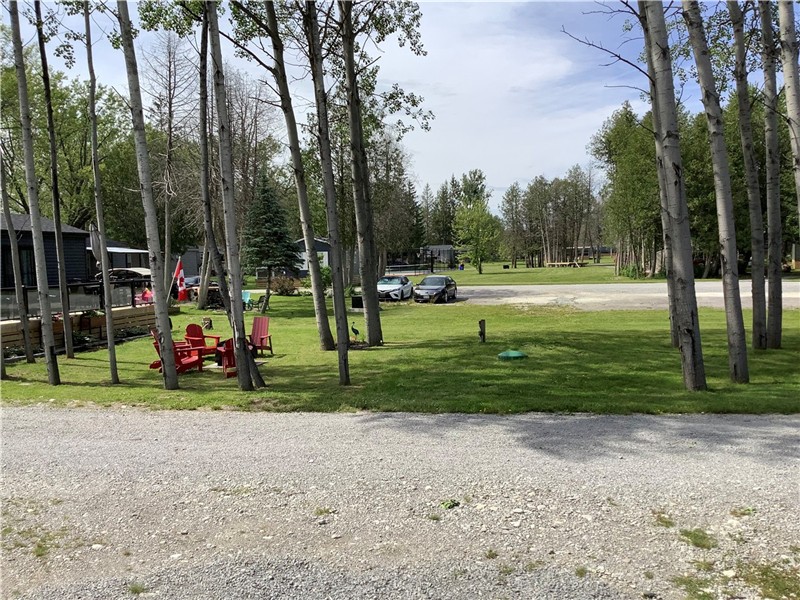 Want to enjoy an affordable cottage on Scugog River, 5 minutes from Lindsay?