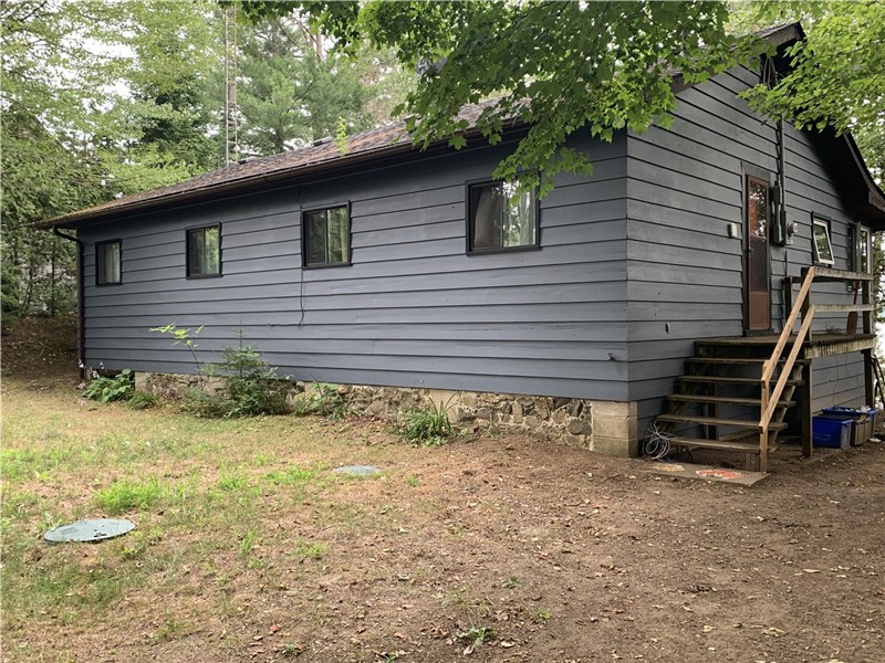 CHANDOS LAKE - PEACEFUL OASIS, 4 BEDROOM COTTAGE, SOUTHERN EXPOSURE