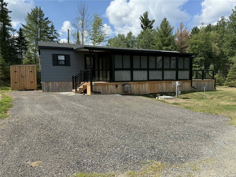This resort cottage in the Heart of Muskoka is your getaway to ultimate relaxation.
