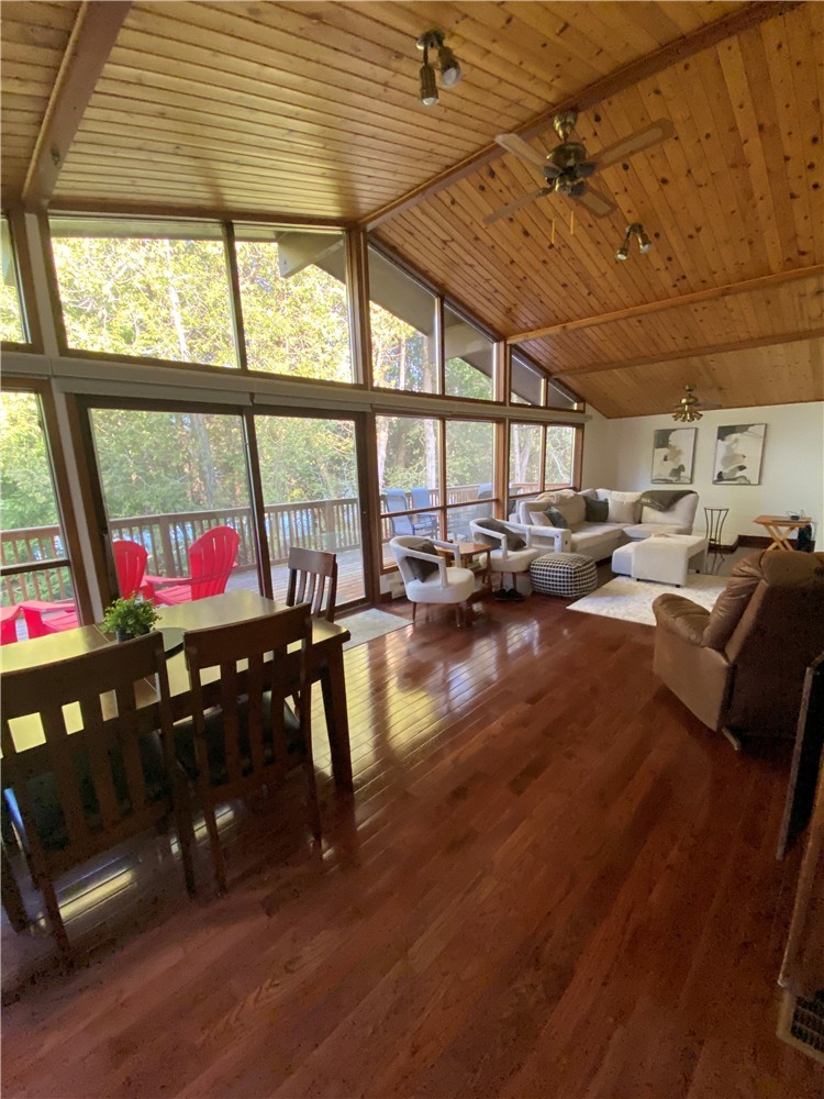 NEW LISTING - Summer Availability in North Sauble Beach - 5 min walk to the Beach. King Bed; A/C