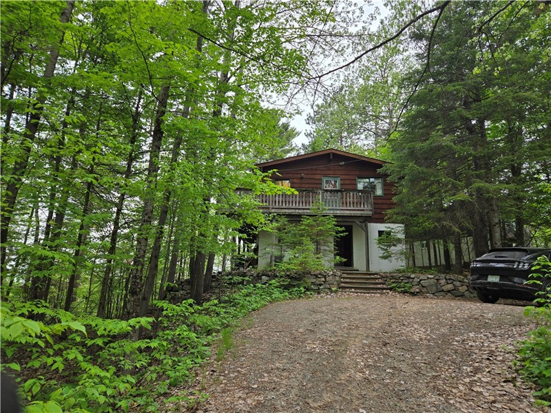 Affordable Summer Escape, Mont Ste Marie, 5 bedroom