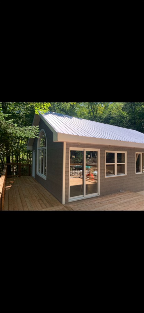 Saint-Alexis-des-Monts au Quebec magnifique chalet a vendre près du lac  (Prix demandé : 349,mille