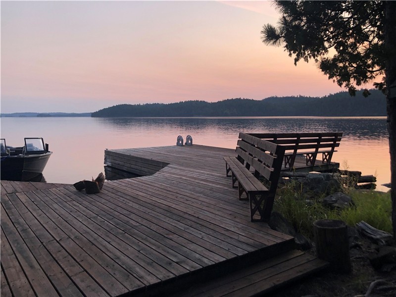 Chalet privé au bord du lac Temagami avec WiFi – Pour 8 personnes
