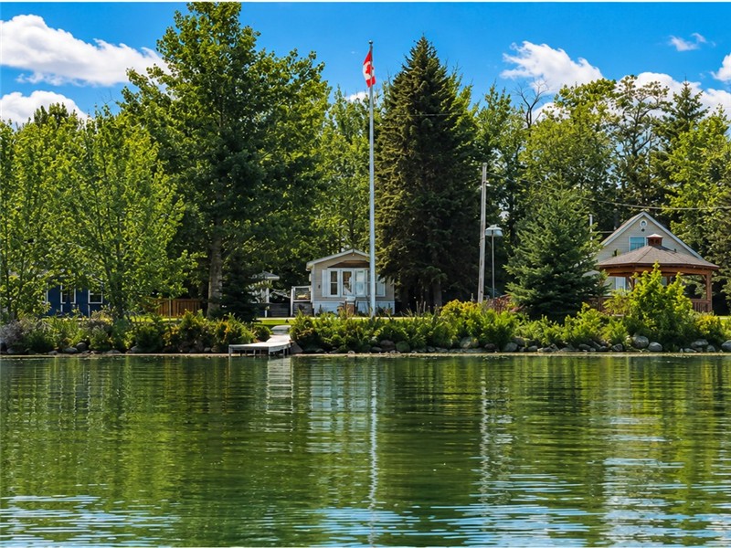 Chalet confortable avec vue sur le lac