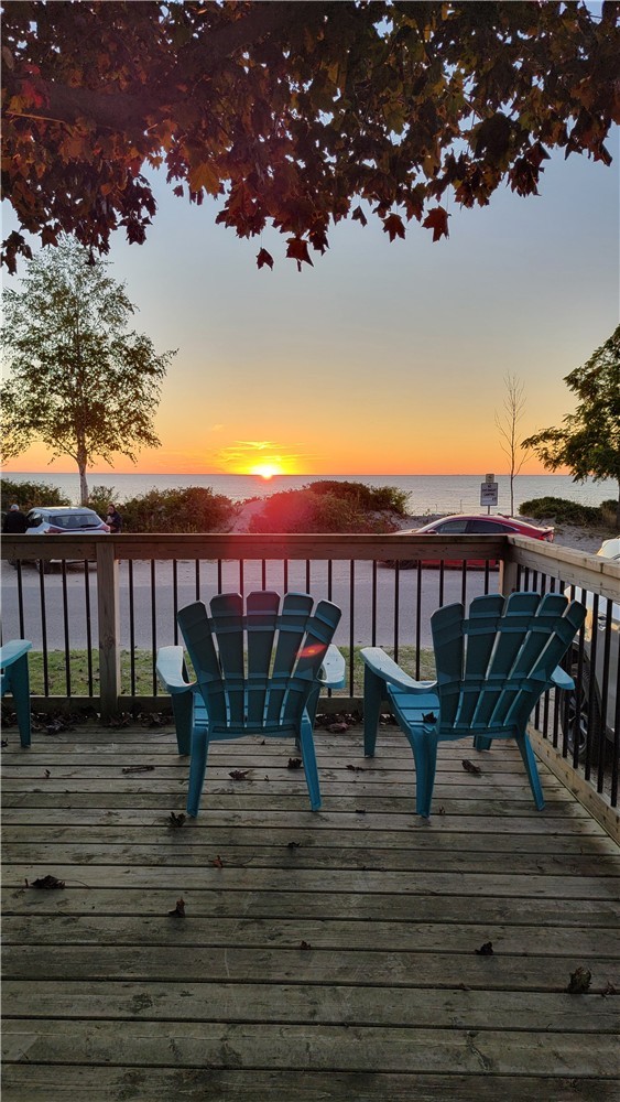 Lakefront Cottage in the Heart of Kincardine