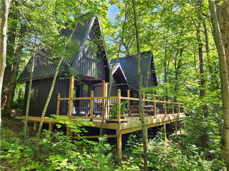 UNIQUE PRIVATE 2 BEDROOM COTTAGE