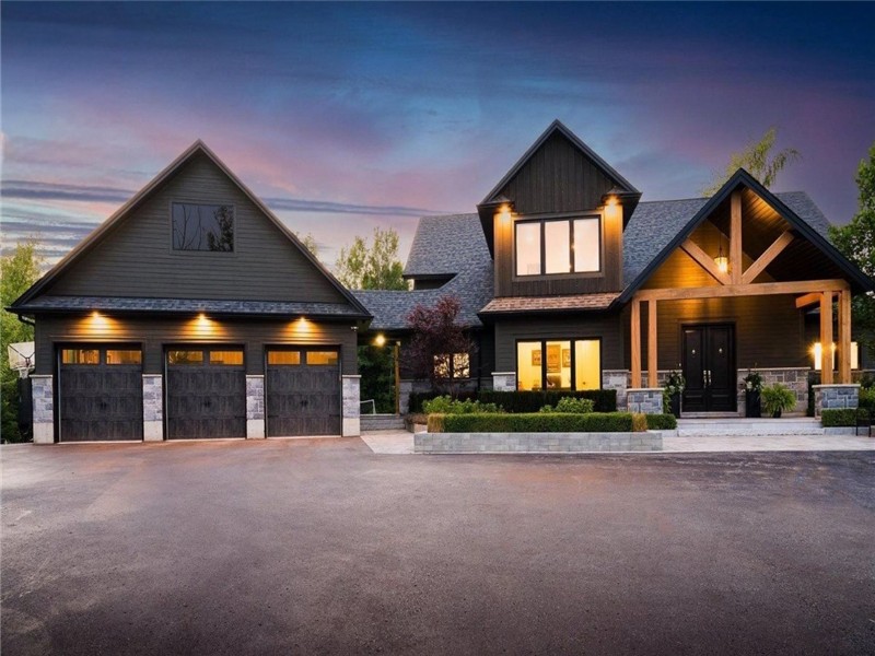 The Collingwood Hideaway