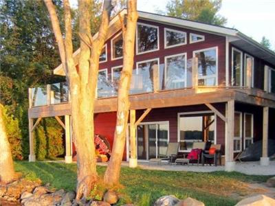 Loon Lodge on the shores of Miller Lake